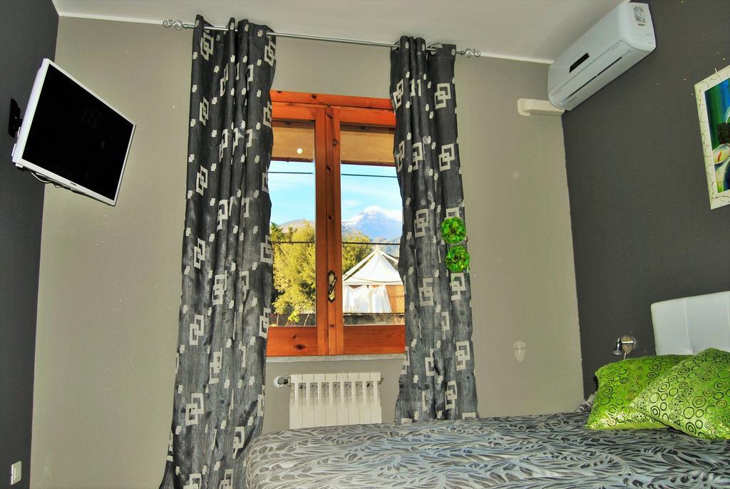 Etna En Vie Bed and Breakfast Zafferana Etnea Værelse billede